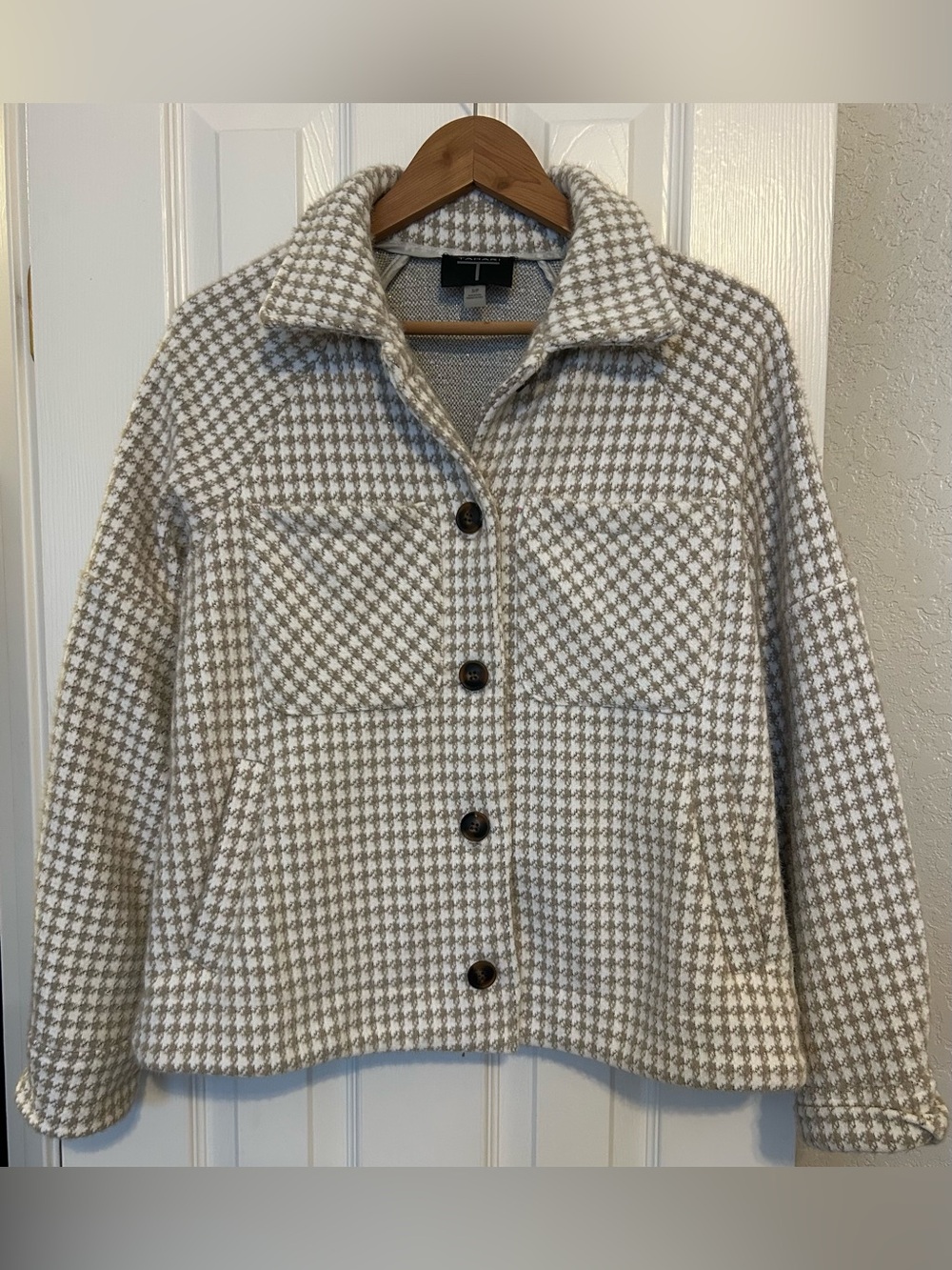 Tahari Cream and Taupe Houndstooth Jacket